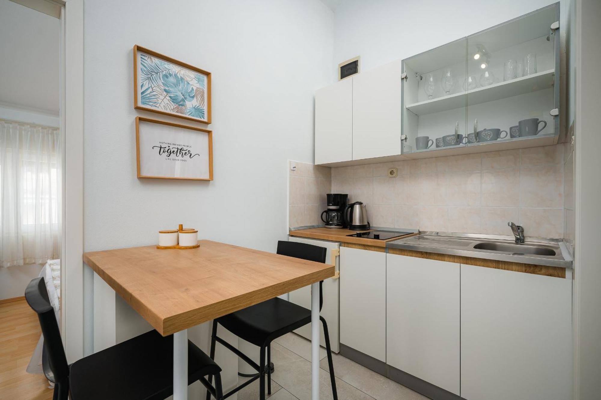 Charming Apartments Rose 1&2 With Pool 포레치 외부 사진