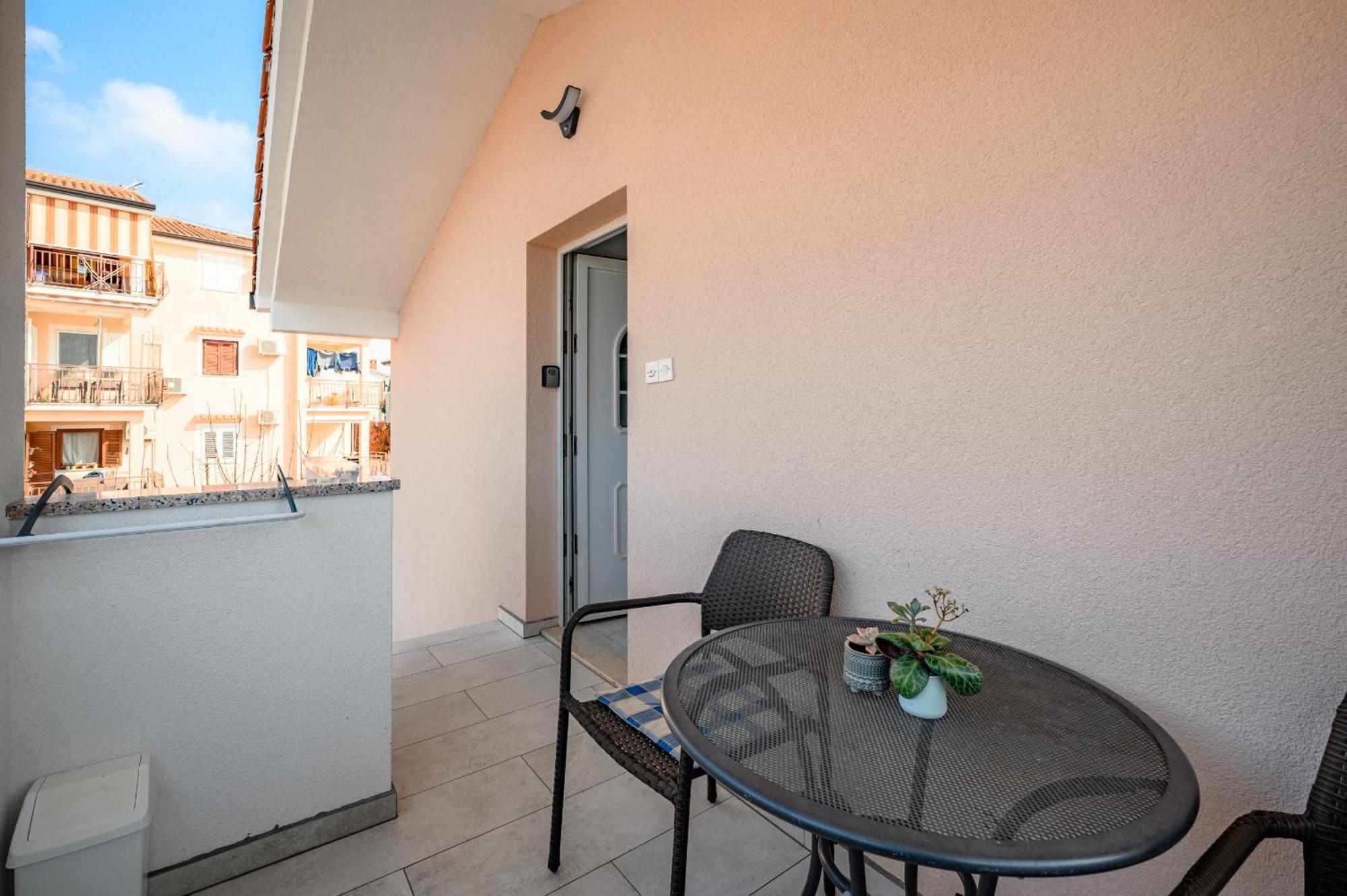 Charming Apartments Rose 1&2 With Pool 포레치 외부 사진