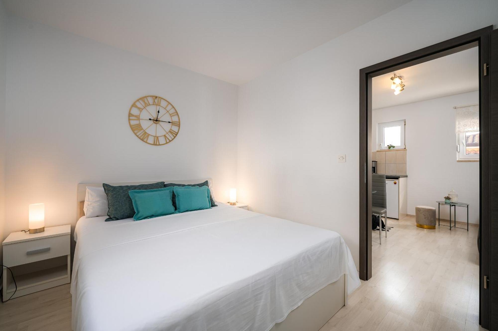 Charming Apartments Rose 1&2 With Pool 포레치 외부 사진
