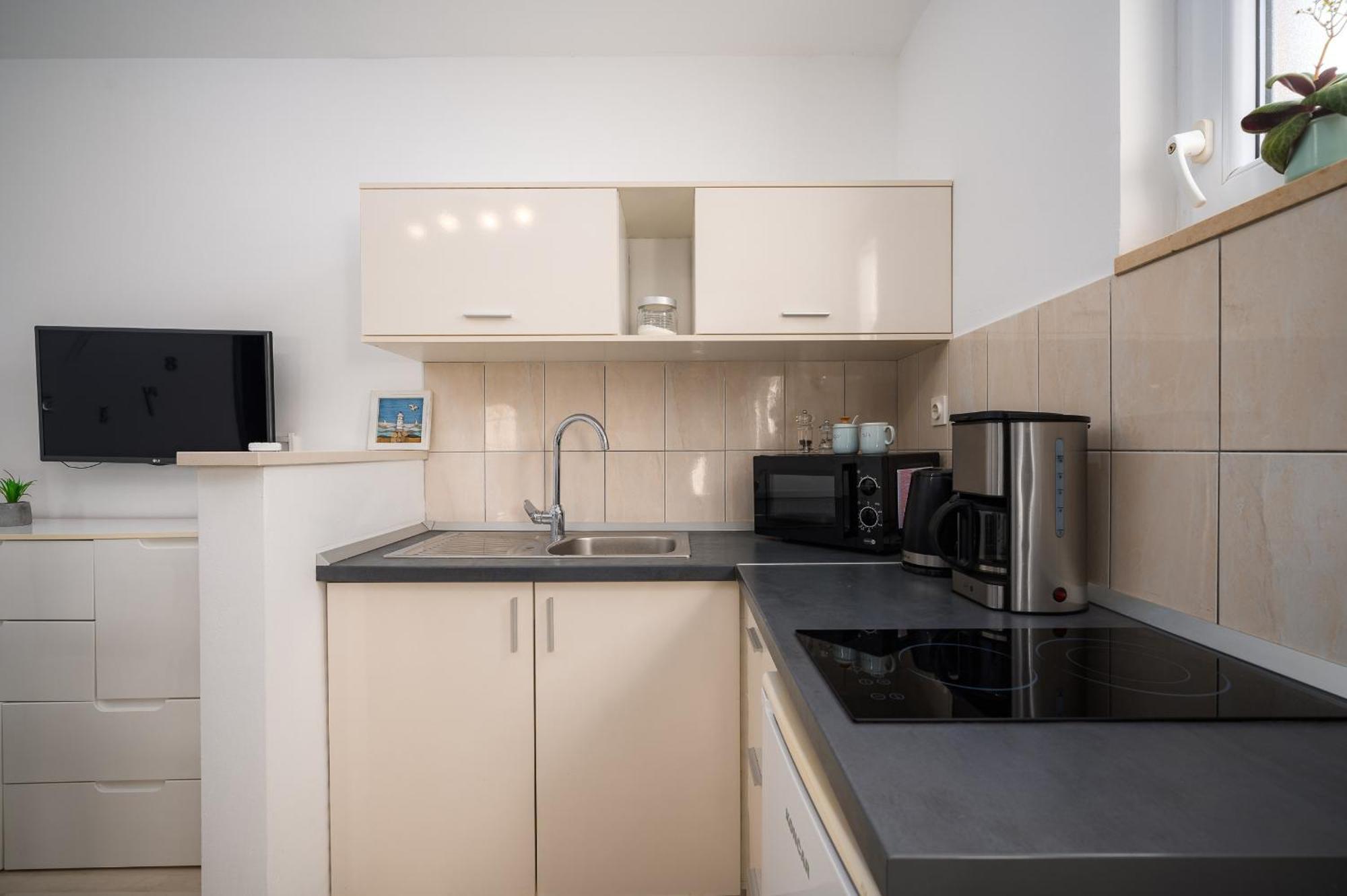 Charming Apartments Rose 1&2 With Pool 포레치 외부 사진