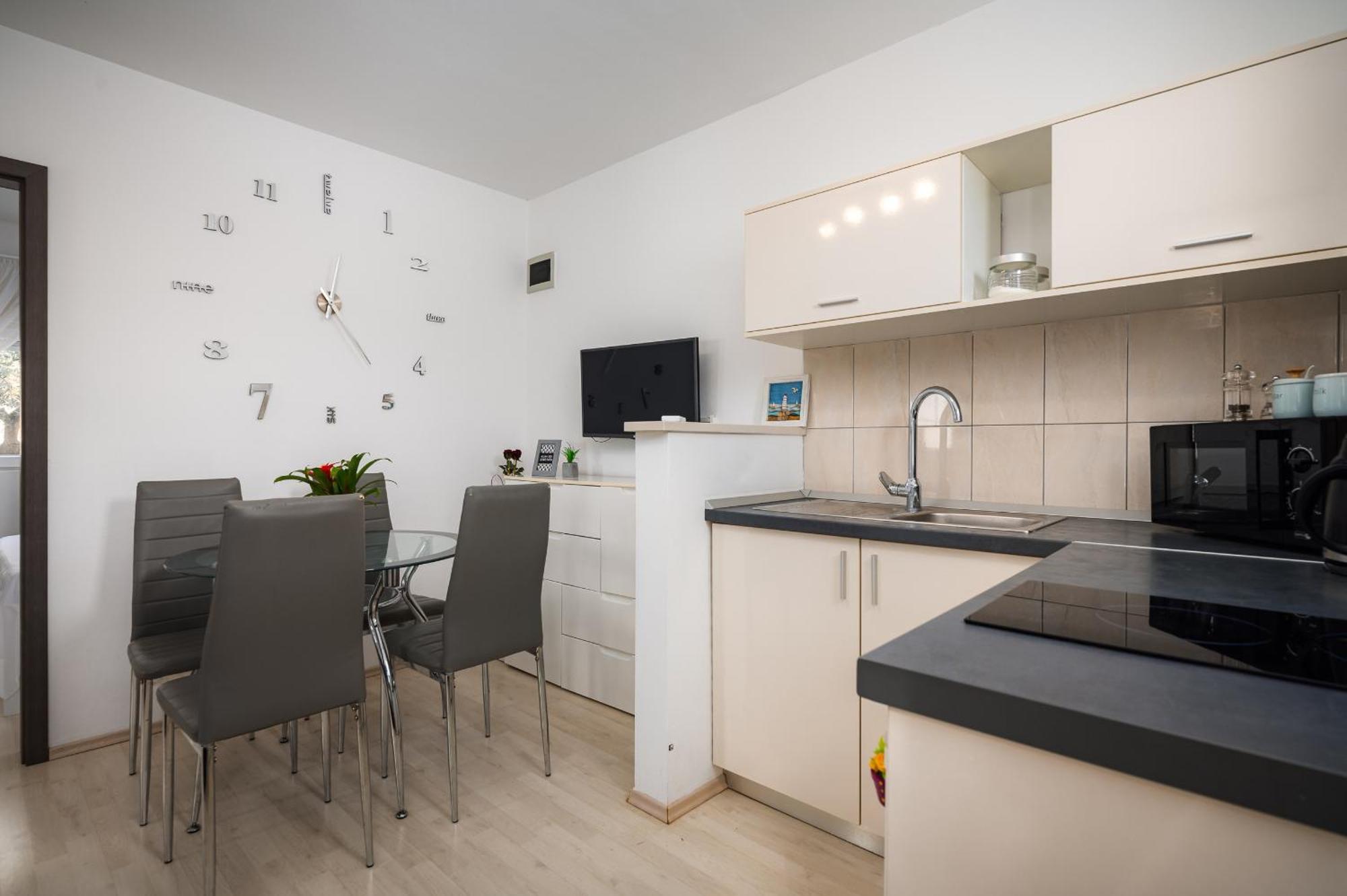Charming Apartments Rose 1&2 With Pool 포레치 외부 사진
